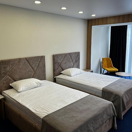 Optima Collection Kamianske Hotel ภายนอก รูปภาพ