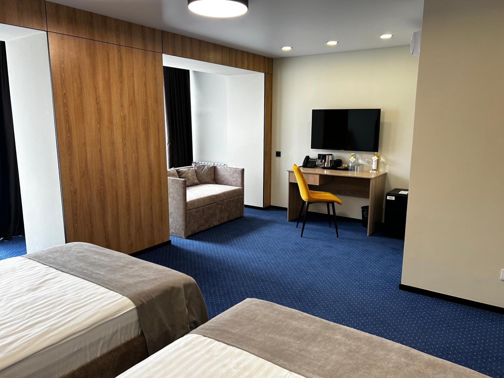 Optima Collection Kamianske Hotel ภายนอก รูปภาพ