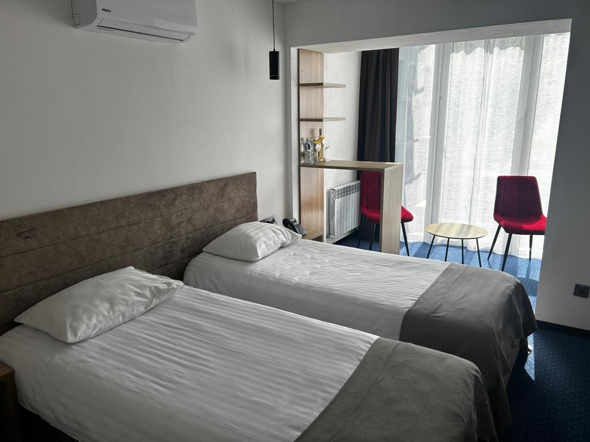 Optima Collection Kamianske Hotel ภายนอก รูปภาพ