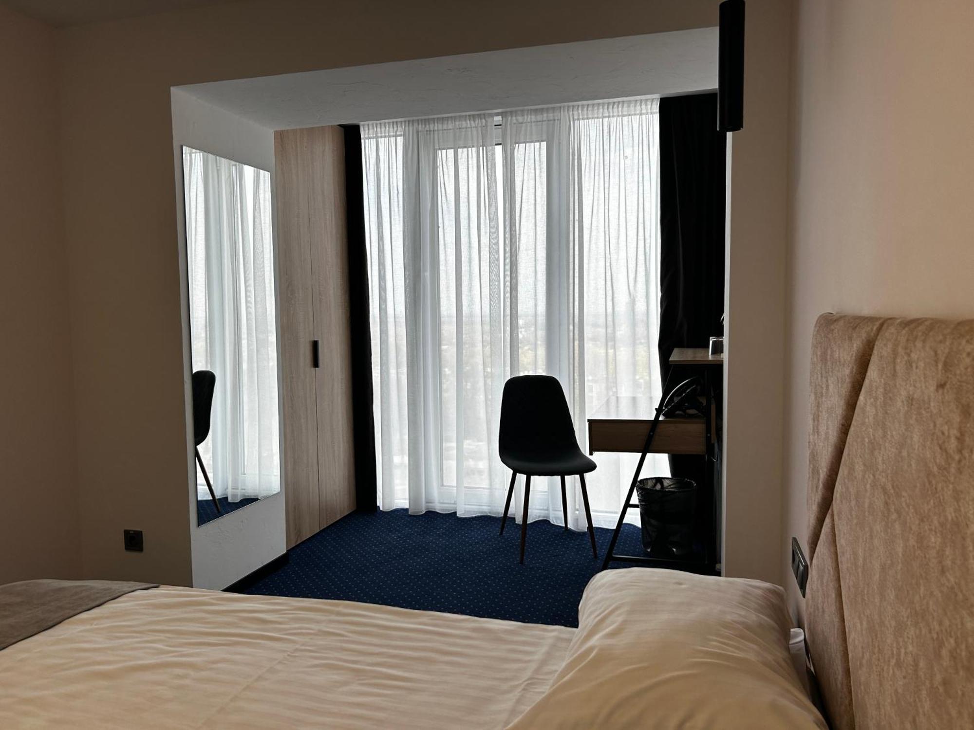 Optima Collection Kamianske Hotel ภายนอก รูปภาพ
