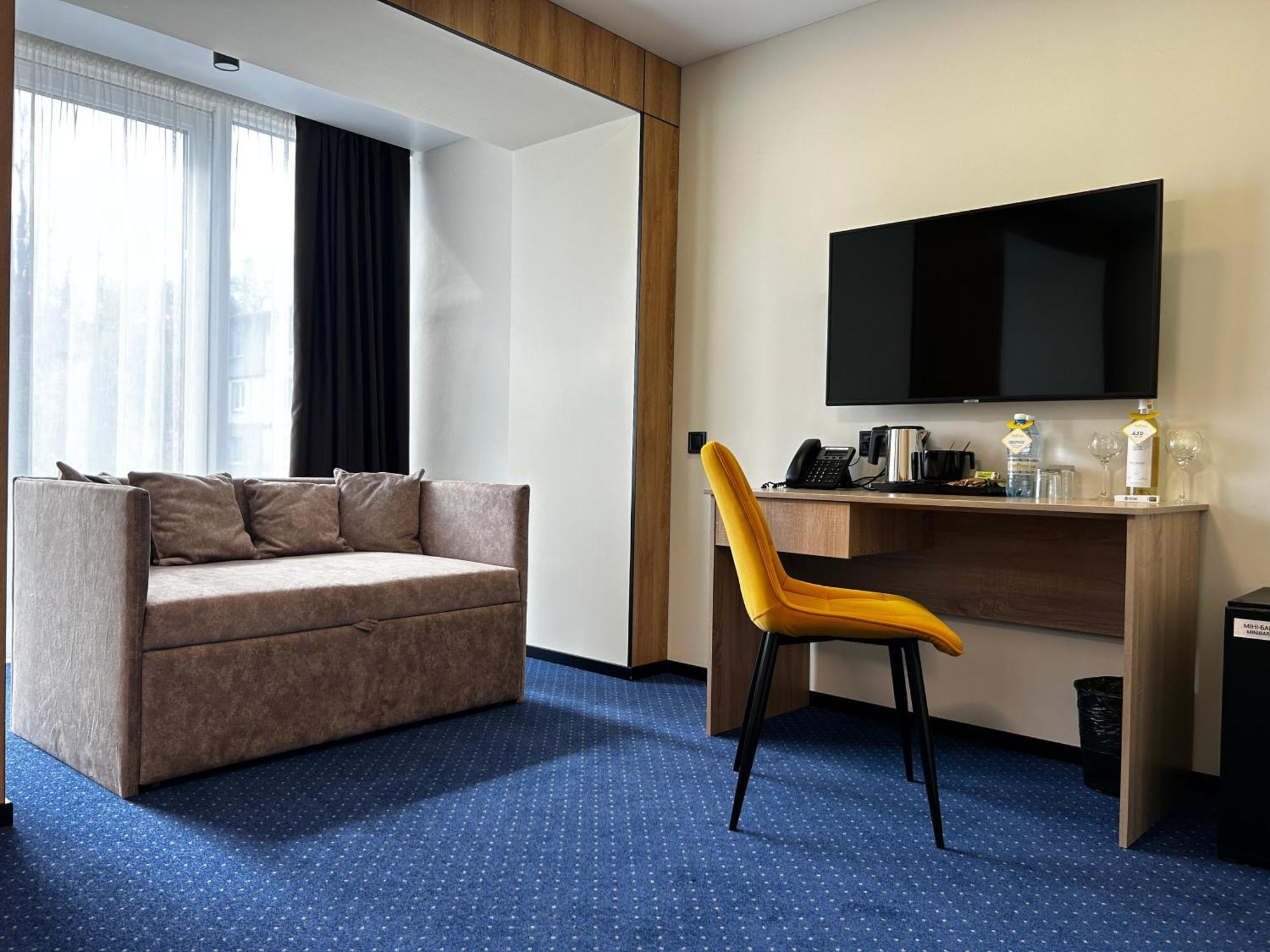 Optima Collection Kamianske Hotel ภายนอก รูปภาพ